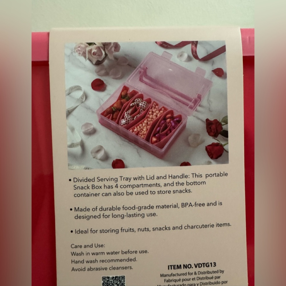 CWC Pink XOXO Snack Box - Picture 2 of 2